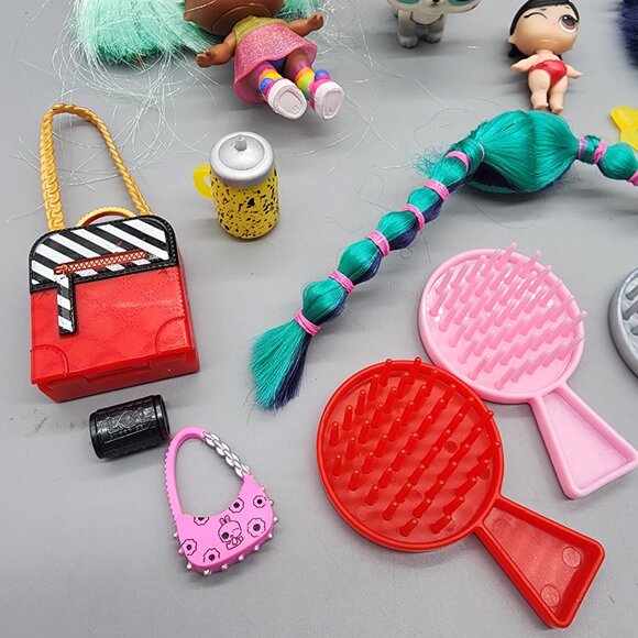 LOL Surprise OMG Dolls Bundle Lot with Accessories Pets Clothes Hair Brushes - Picture 5 of 10